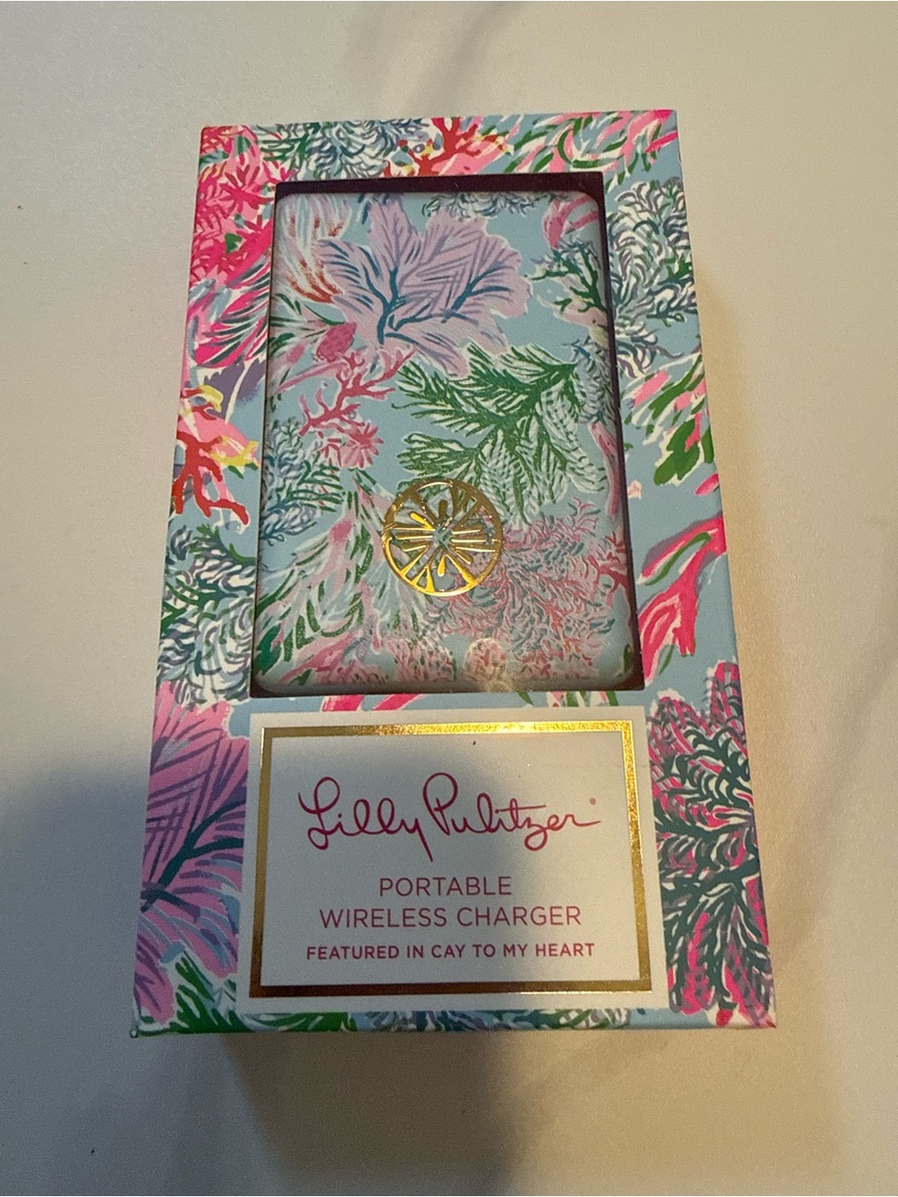 Lilly Pulitzer Portable Wireless Charger Features In Cay To My Heart - Picture 3 of 7